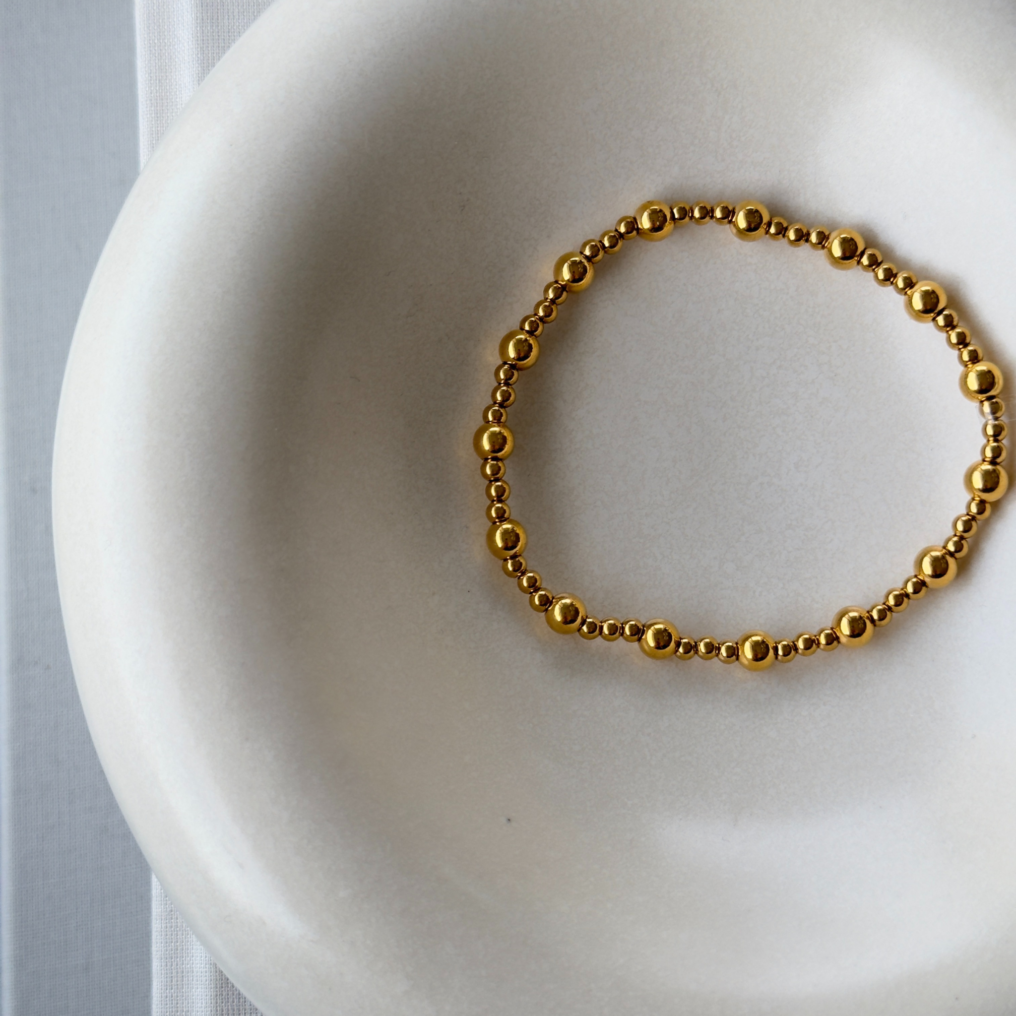 Noa Dot Bracelet