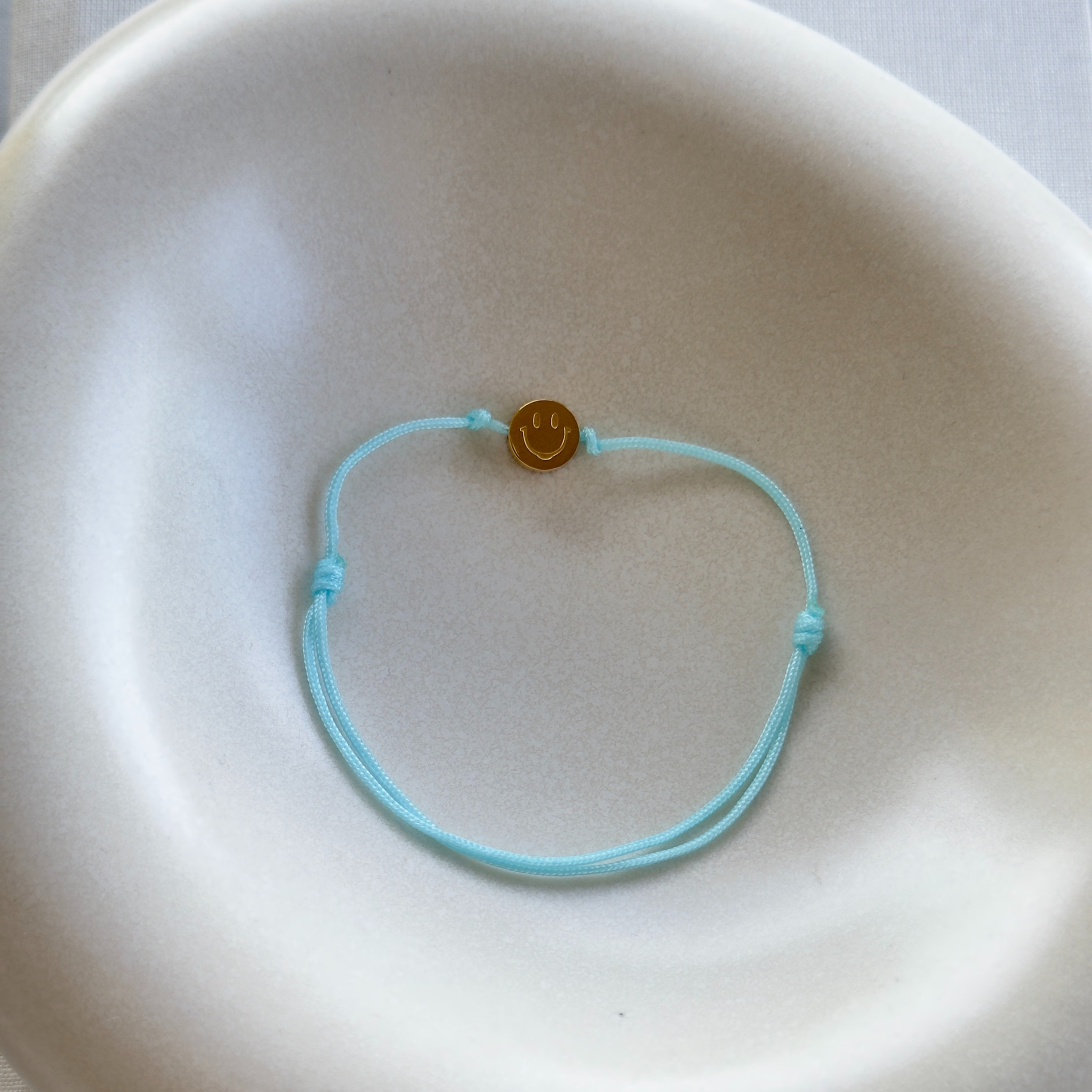 Goldie Smile String Bracelet