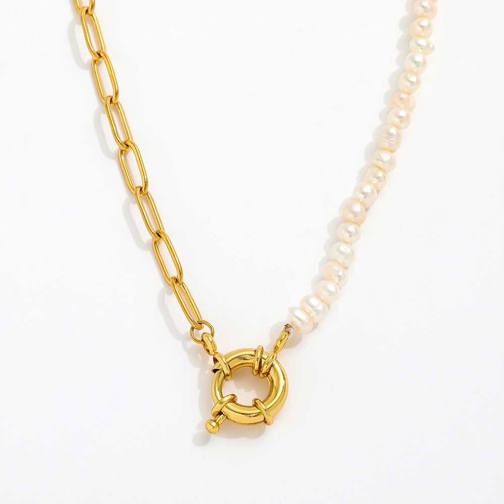 Vola Necklace